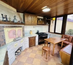 Шестиместные апартаменты с балконом в Гостевой дом