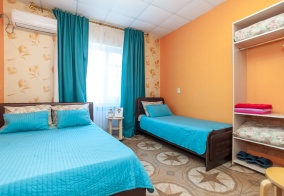 Апартаменты Апартаменты на Топольки-4, ул.Железнодорожная, 180 1 этаж, номер один. Администратор ОКСАНА в Краснодаре