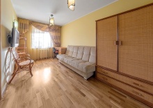 "Green Apartment", 4к квартира ул.Воровского, 36б , ID 74-093 в "ИннХоум Апартаменты"