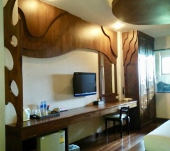 Вилла с балконом и с видом на воду в Bura Resort, Chiang Rai