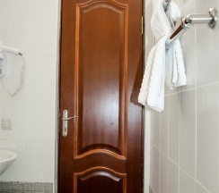 Двухкомнатный делюкс в Альпийский двор