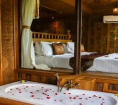 Двухместный люкс The Rock Family двуспальная кровать в Santhiya Koh Phangan Resort & Spa