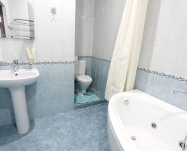 Свадебный номер с одной двуспальной кроватью в Гранд Лион