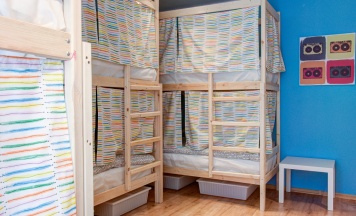 Кровать в общем номере (мужской номер) в Jazz HostelPskov