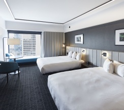 Четырёхместный номер Superior двуспальная кровать в Hotel Bonaventure Montreal
