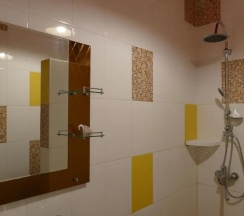 Четырёхместный номер Classic с балконом и с красивым видом из окна в Abaash Hotel Afon