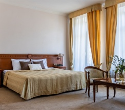 Полулюкс в Голден отель