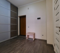 Трифонова 22, 45 кв.м, (пр. Ленина 200м) в Апартаменты Петровские