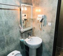 Двухместный номер Standard с балконом (двуспальная кровать) в Отель Paradise Kazbegi