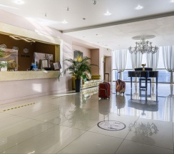 Номер “Comfort Apart” с имитацией окна в Morskoy resort