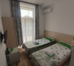 "Стандарт" с террасой , вид на парк, 1 этаж в Фантазия