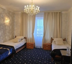Трёхместный номер Standard в Golden House