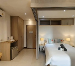 Двухместный номер Deluxe с балконом (двуспальная кровать) в Patong Bay Residence