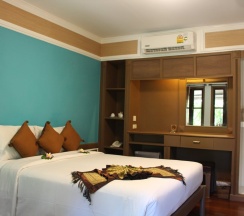 Одноместное бунгало Superior односпальная кровать в Курортный отель The Fair House Beach Resort & Hotel