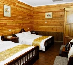 Четырёхместный номер Standard в Zen and Pine Resort