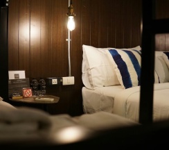 Семейный номер Standard в STrips the Poshtel - Hostel