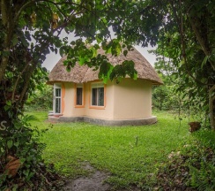 Бунгало c 1 комнатой в Roots Retreat and Camping Resort