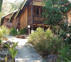 Двухместное бунгало (двуспальная кровать) в Phi Phi Jungle Hill Bungalow