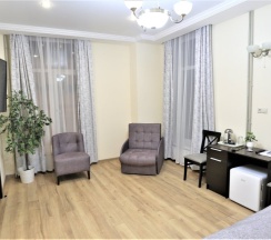 Трёхместный номер Deluxe в Семимостье