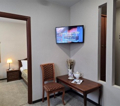 Комфорт  двухкомнатный с двуспальной кроватью в Автозаводская