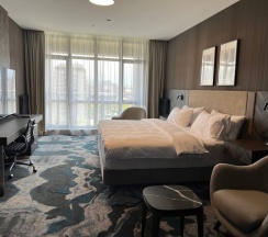 Люкс Президентский с балконом и с красивым видом из окна в Владикавказ