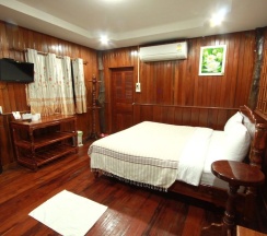 Бунгало Deluxe с балконом и с видом на сад в Plaifah Resort Ubon