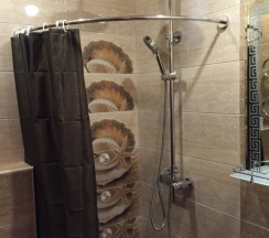 Четырёхместный номер Standard с 2 комнатами с балконом и с красивым видом из окна в На Короткой