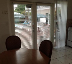 Апартаменты c 1 комнатой в Birch Patio Motel