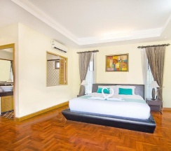 Вилла с 5 комнатами в Tropicana Pool Villa