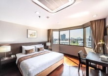 Люкс с 2 комнатами двуспальная кровать в Royal Suite Hotel Bangkok