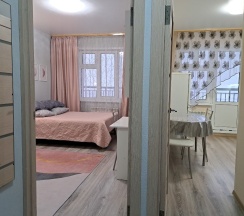Квартира в Апартаменты на Якутск, ул. Лермонтова, д. 158а, "Инна"