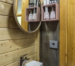 Дилижанс "Кавказская пленница", 2х-местный бутик-номер с ванной в О2Kislorod