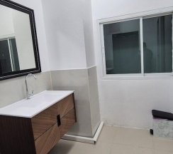 Кровать в общем номере (мужской номер) в Hotel The Journey Patong New
