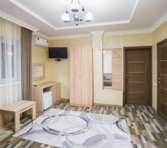 6-местный 2-комнатный номер в Манэ