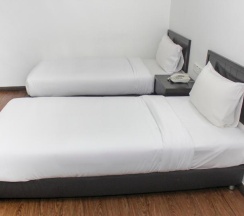 Двухместный номер Standard 2 отдельные кровати в OYO 89995 Glex Hotel Pandan City