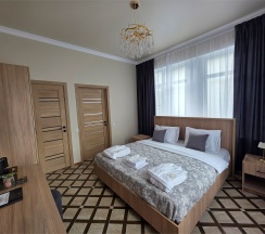 СЕМЕЙНЫЙ ДВУХКОМНАТНЫЙ НОМЕР с кроватями TWIN/DBL с двуспальным диваном в Цитрус