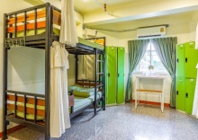 Одноместный номер Standard двуспальная кровать в OYO 928 Leaf Hostel