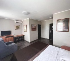 Номер стандарт с 1 двуспальной кроватью (с завтраком) в Баваренок