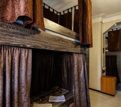 Общий номер до 20 гостей с двухъярусными кроватями (Мужской) в Dom hostel