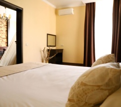 2х комнатный 4х местный номер с камином в Alpen House