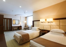 Номер стандарт семейный с 3 односпальными кроватями (с завтраком) в Sagaan Morin Hotel