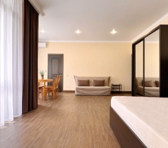 4х местный номер Супериор с балконом в Alpen House