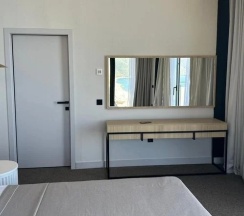 Двухместный люкс с 2 комнатами с видом на море двуспальная кровать в Изумруд