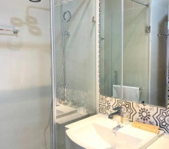 Двухместный номер Standard 2 отдельные кровати в Golden Inn Hotel