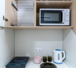 1-комнатные апартаменты эконом с 1 двуспальной кроватью (без окна) в Prim Rooms Apt Apartments (Прим Румс Апт Апартментс)