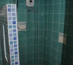 Четырёхместный семейный номер Standard в Samui Green Hotel