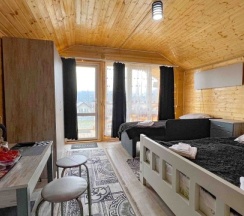 Пятиместный коттедж в  Изумруд