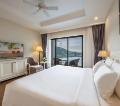 Двухместный номер Deluxe с видом на океан двуспальная кровать в Vinpearl Resort & Spa Nha Trang Bay
