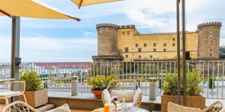 Неаполь: Отель Mercure Napoli Centro Angioino
