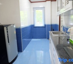 Коттедж с 4 комнатами в Kamalar Palace Longstay house